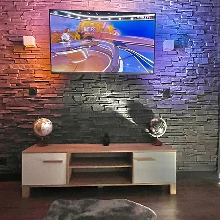 Design 4 Personnes , Parking,piscine Privée Appartement