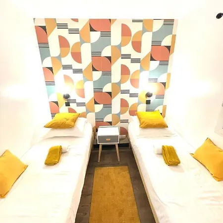 Apartment Design 4 Personnes , Parking,piscine Privee