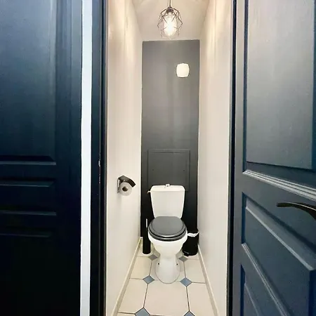 Apartment Design 4 Personnes , Parking,piscine Privee