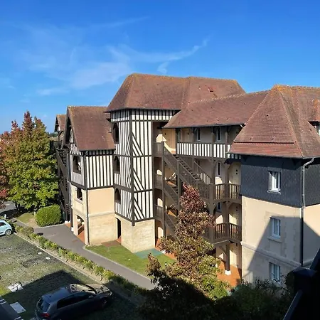Apartment Design 4 Personnes , Parking,piscine Privee Deauville